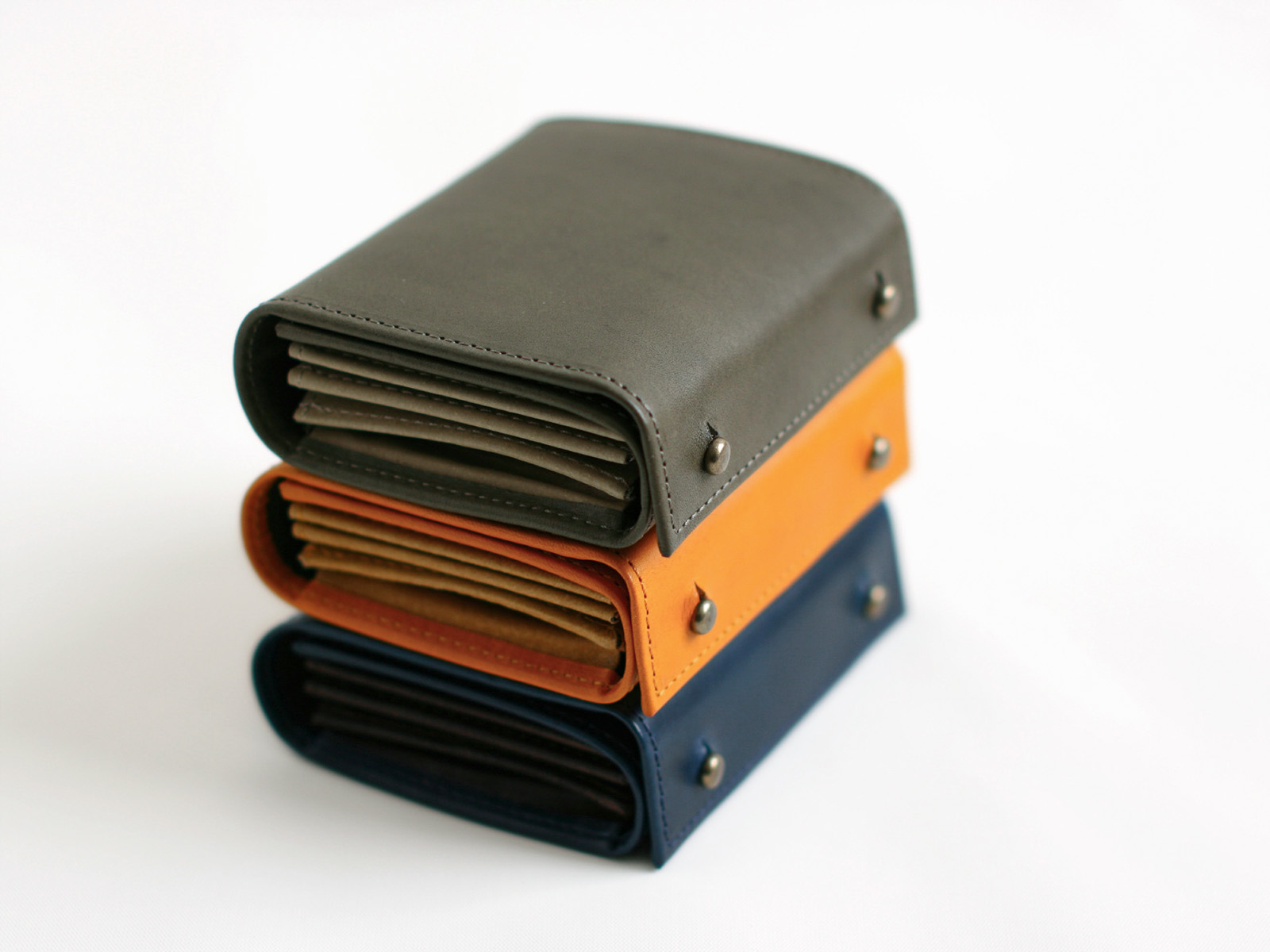 WALLETS & PURSES | m+ online