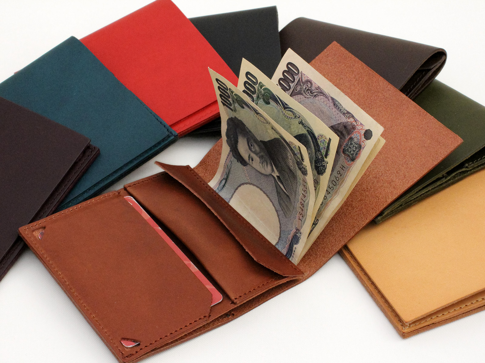 WALLETS & PURSES | m+ online