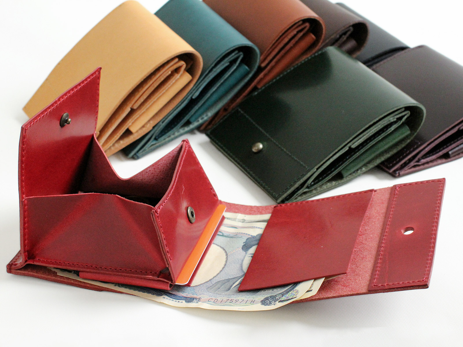 WALLETS & PURSES | m+ online