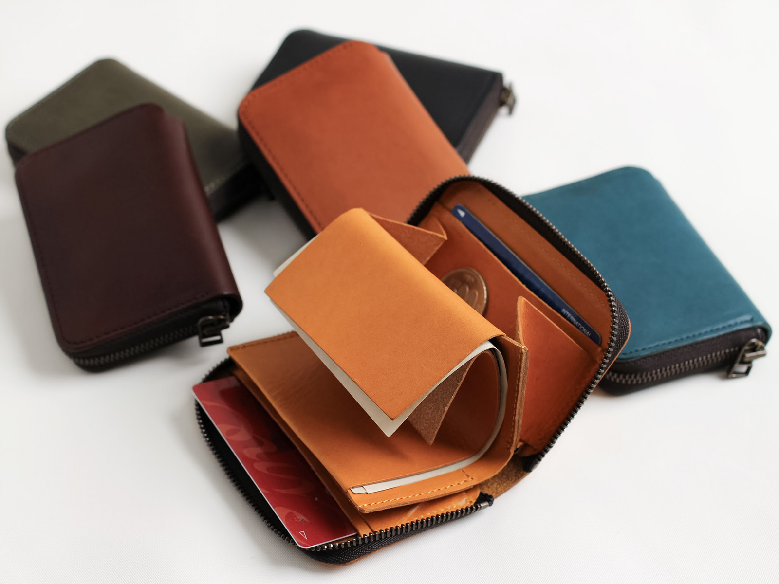 WALLETS & PURSES | m+ online